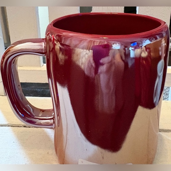 Rae Dunn Santa Claus ๐
๐ผ Iridescent Red Mug - Picture 3 of 4